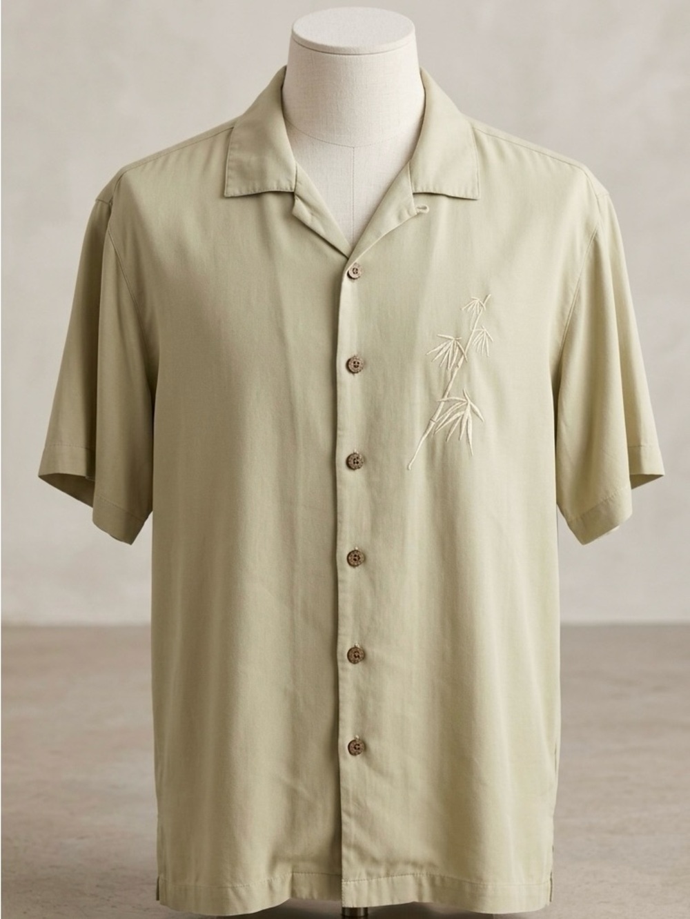 Tiki Classics Men’s L 100% Silk Bamboo Embroidered Camp Collar Shirt
